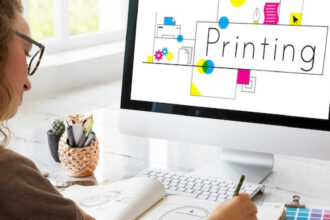 Print marketing en 2026 : le papier a-t-il encore sa place dans une stratégie de communication ?